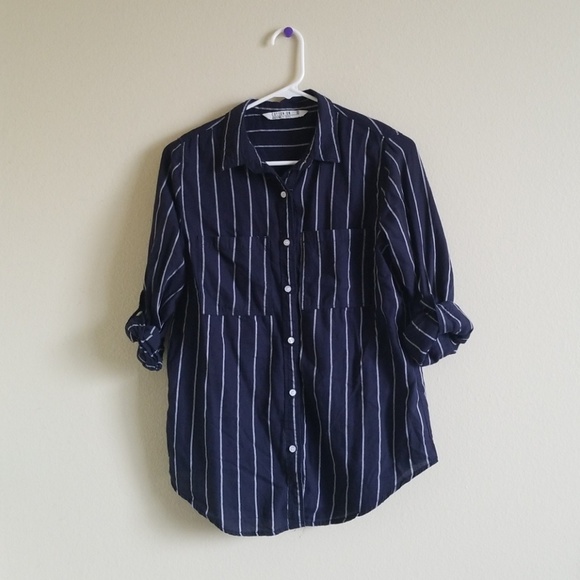 Cotton On Button Down - Picture 1 of 1